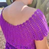 Top cuello barco lila