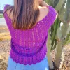 Top cuello barco lila