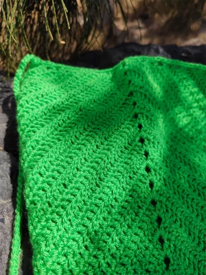 Top espalda descubierta verde
