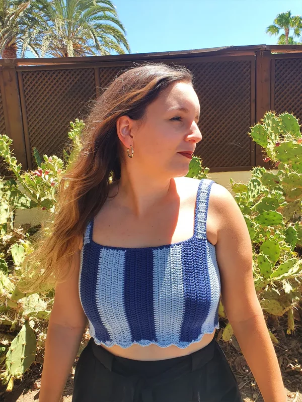 Top rayas azules